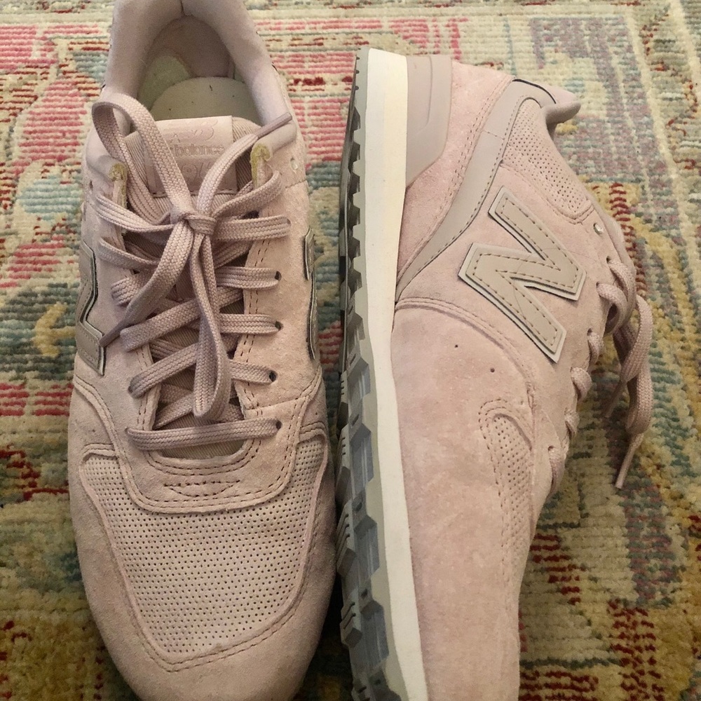 Pink New Balance 696